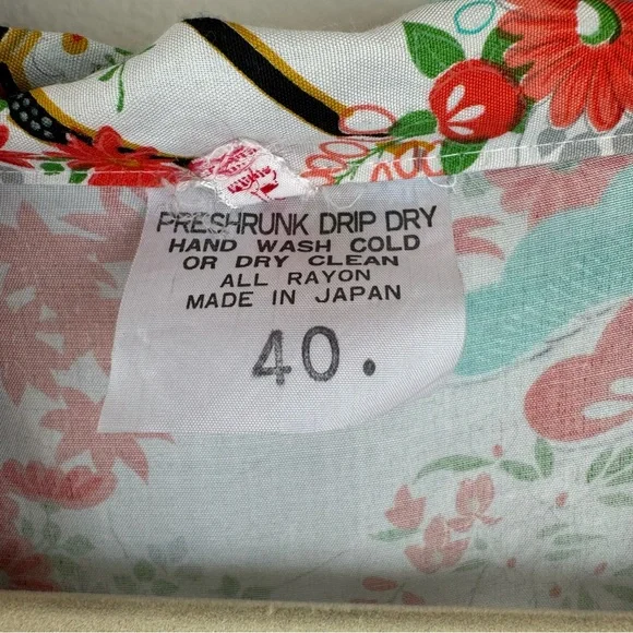 Vintage Japanese Floral Kimono Robe | Size 40 | Made in Japan - Picture 5 of 9